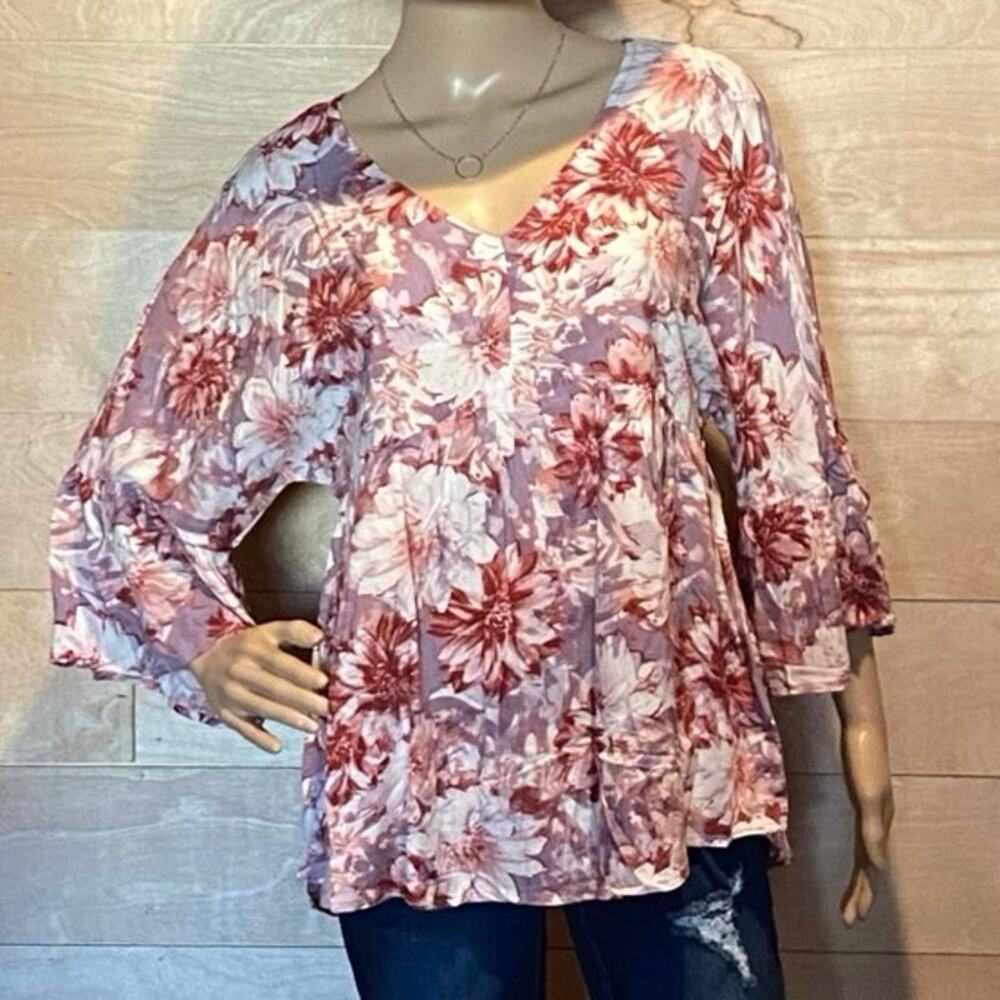 BNWT Andree by Unit Flower Shirt Size S